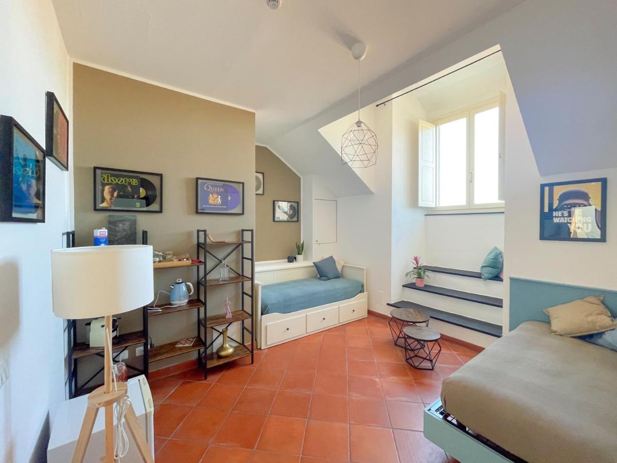 Palazzo Oddo Rental Rooms Альбенга Экстерьер фото
