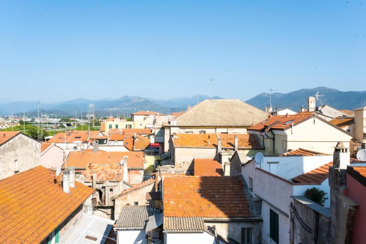 Palazzo Oddo Rental Rooms Альбенга Экстерьер фото